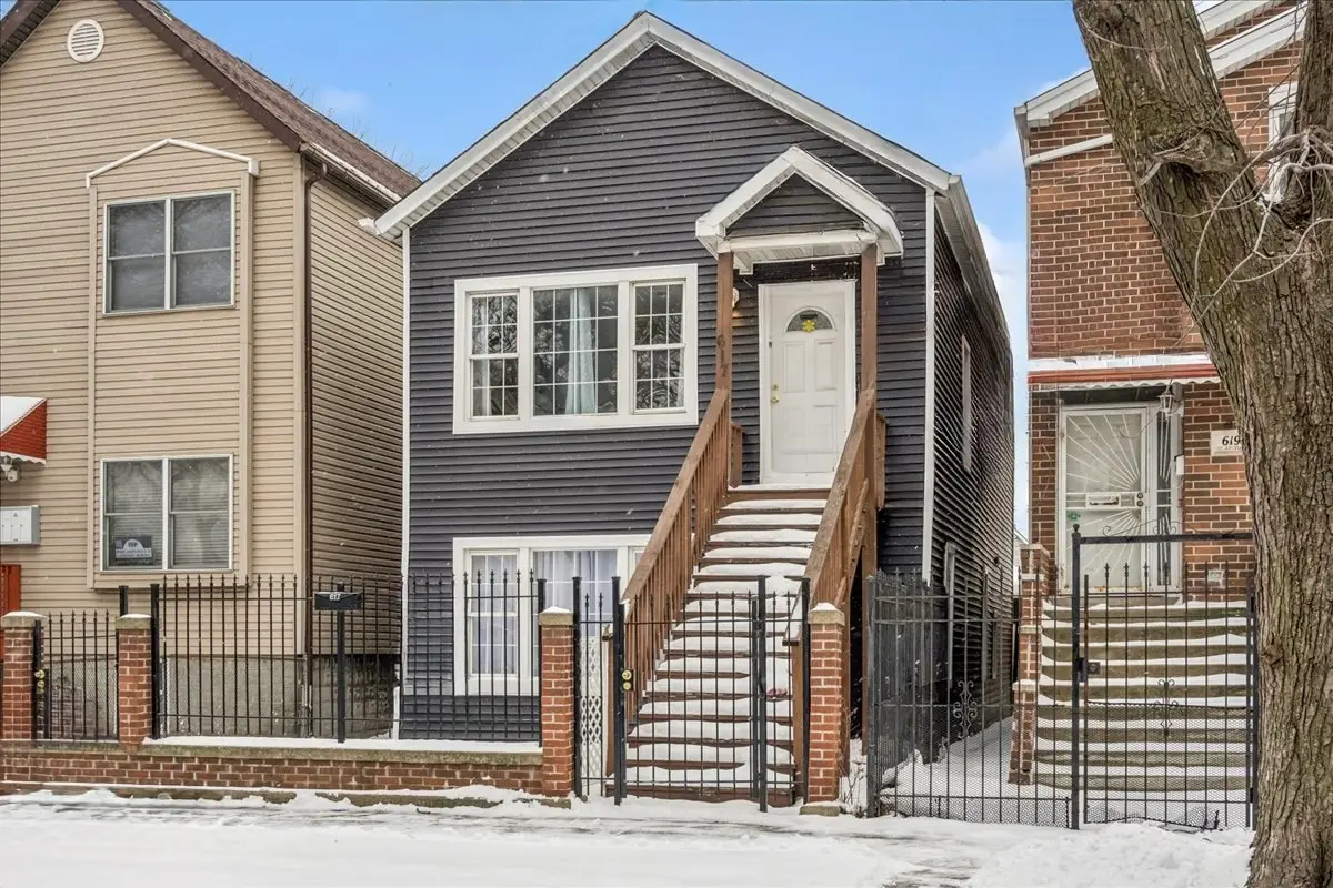 617 W 43rd Place, Chicago, IL 60609 - Image #1