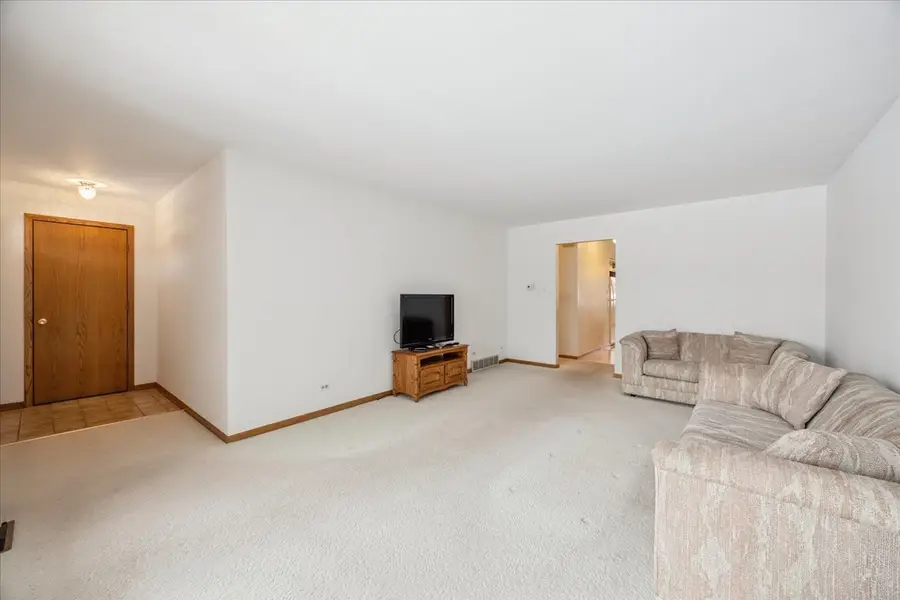 8307 S 77th Court, Bridgeview, IL 60455 - #2