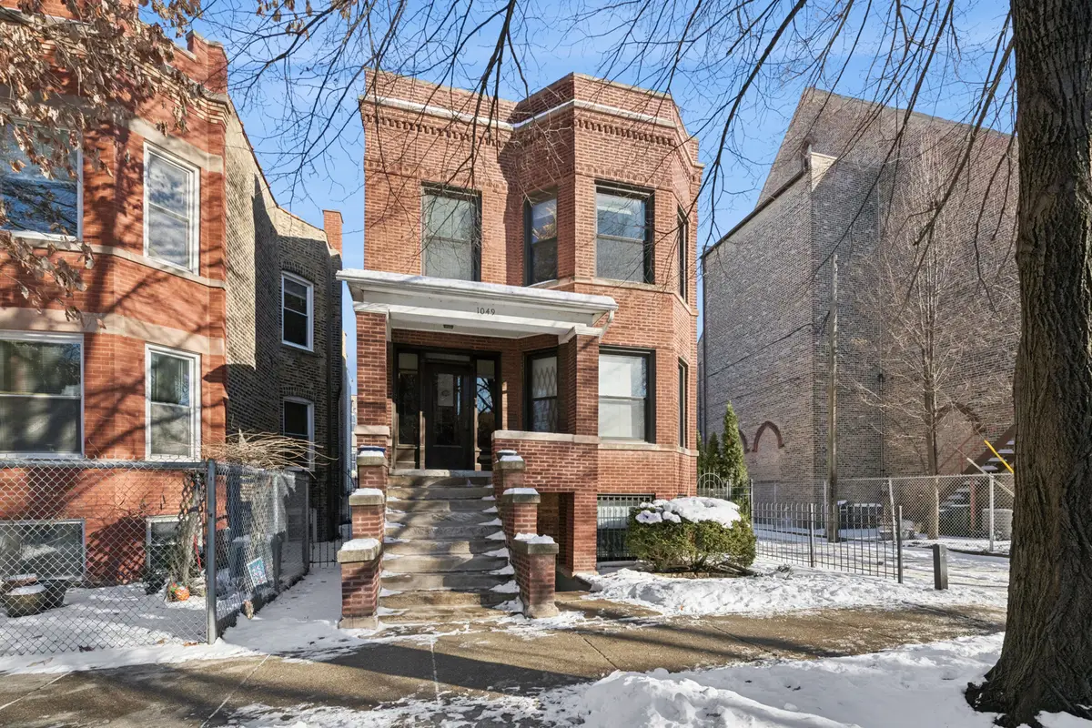 1049 N Oakley Boulevard, Chicago, IL 60622 - Image #1