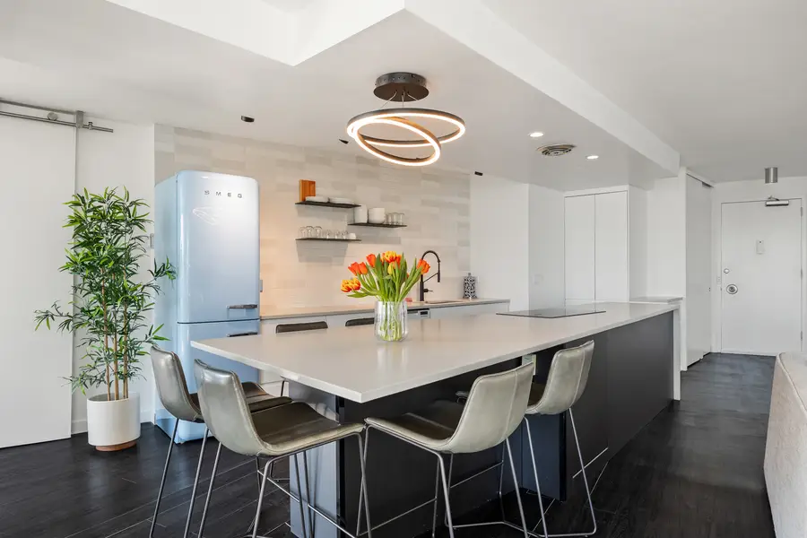 300 N State Street #5506, Chicago, IL 60654 - #2