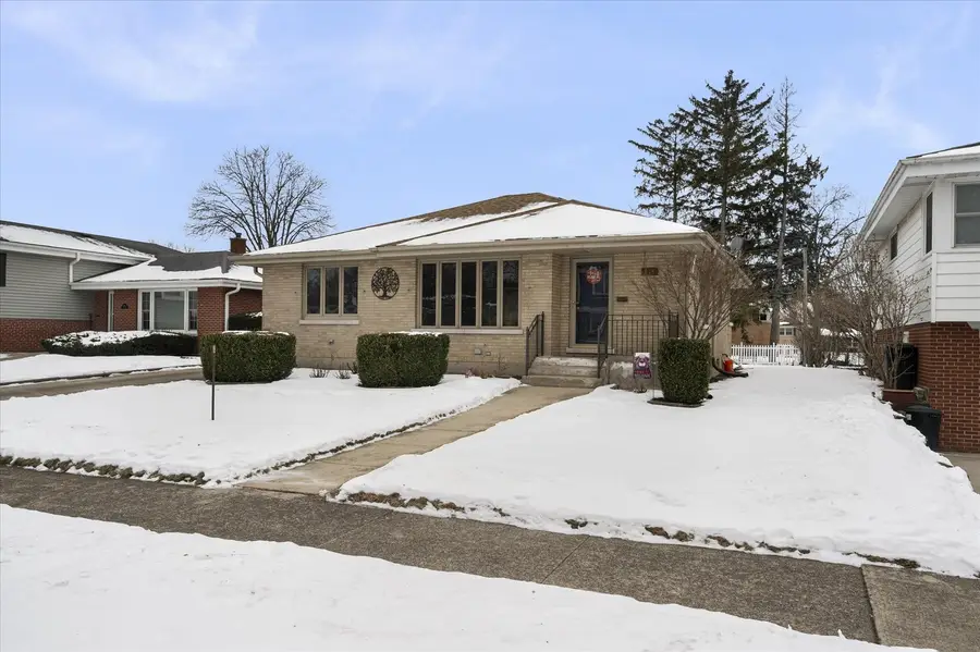 878 S Parkside Avenue, Elmhurst, IL 60126 - Image #2