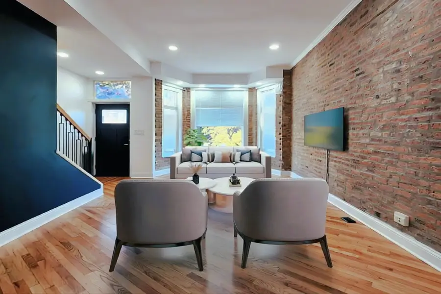 6450 S Greenwood Avenue, Chicago, IL 60637 - #2