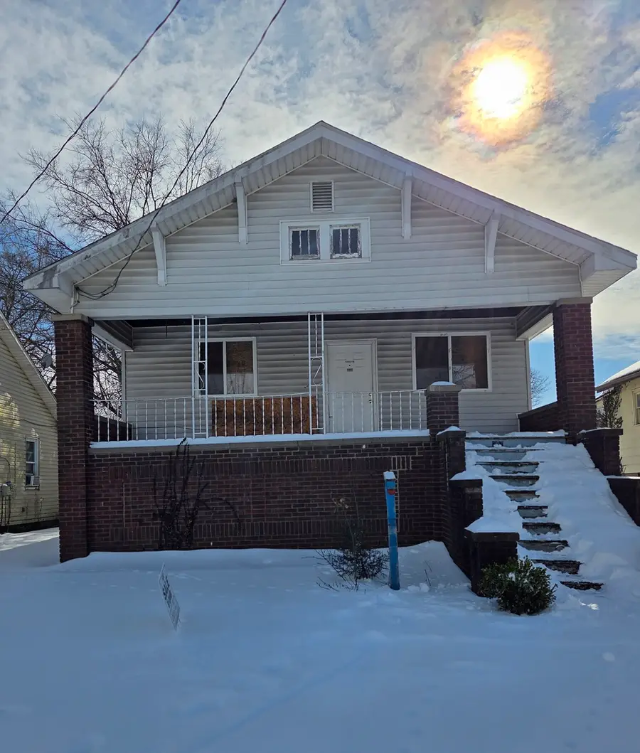 207 E Dayton Street, Harrisburg, IL 62946 - #2