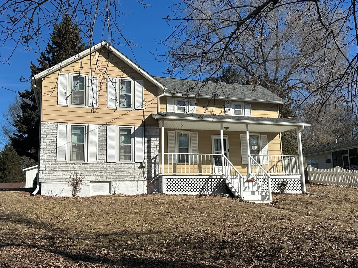 624 W Lincolnway Road, Morrison, IL 61270 - #1