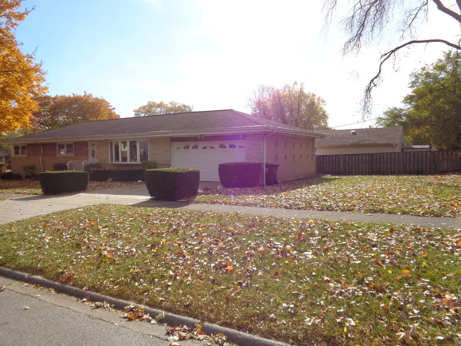 1815 E Grove Street, Arlington Heights, IL 60004 - #3