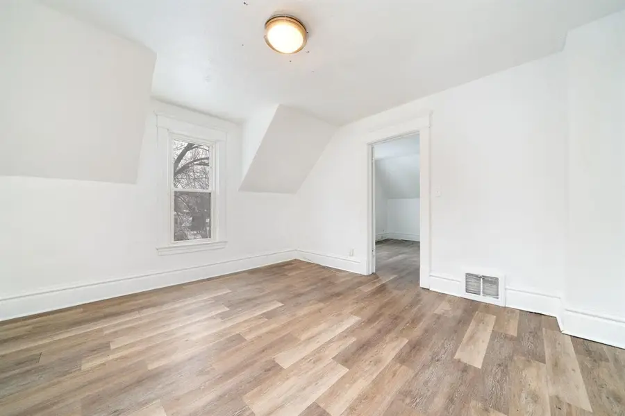 906 S 5th Street, Rockford, IL 61104 - #3