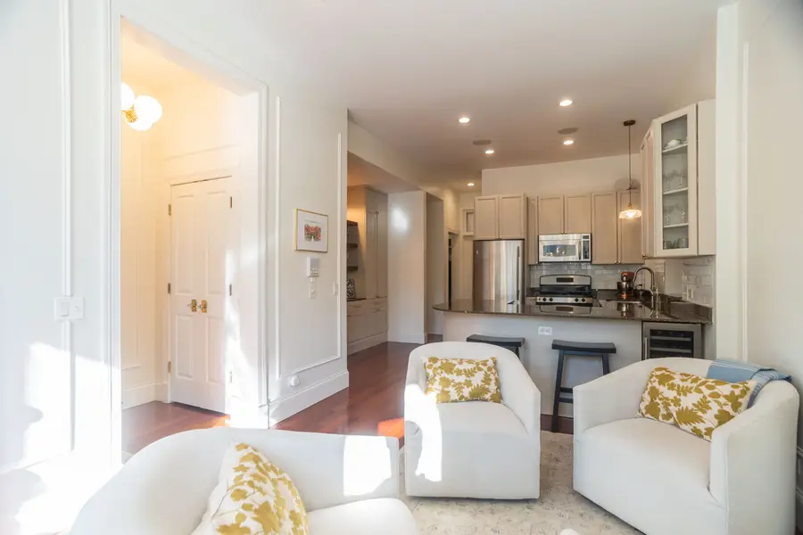 1120 W Oakdale Avenue #1F, Chicago, IL 60657 - #3