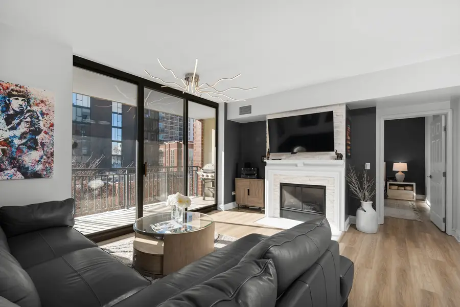 55 W Delaware Place #614, Chicago, IL 60610 - #2