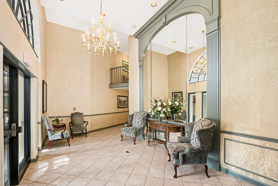 511 Aurora Avenue #606, Naperville, IL 60540 - #3