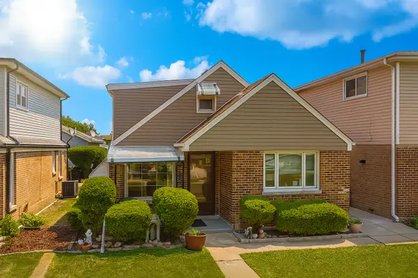 1531 N 24th Avenue, Melrose Park, IL 60160