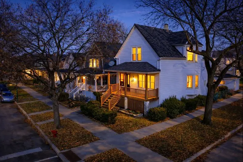 7959 S Saginaw Avenue, Chicago, IL 60617 - Image #2