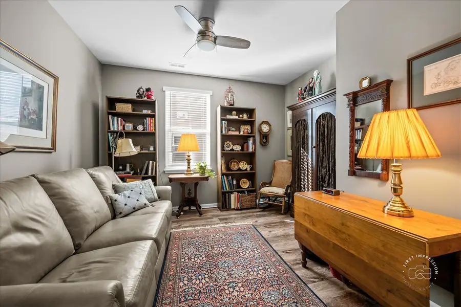 320 Sussex Lane, North Aurora, IL 60542 - #3