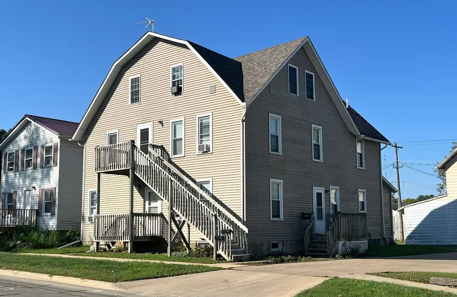 318 North Main Street, Maquoketa, IA 52060 - #2