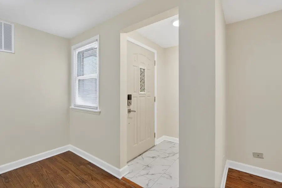 28 Liberty Boulevard, Machesney Park, IL 61115 - #3