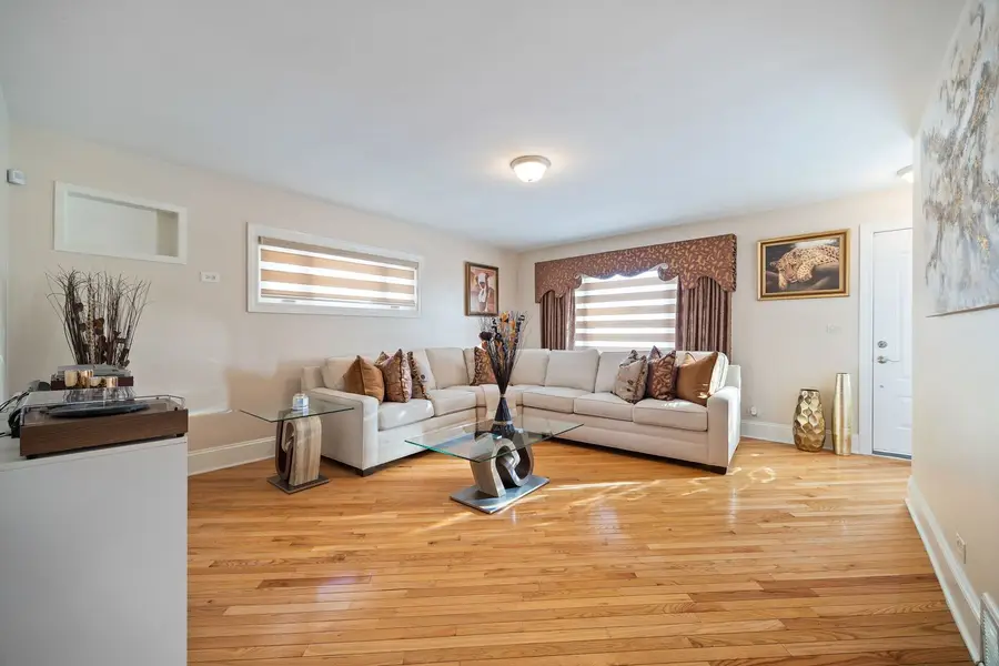 2418 W Martindale Drive, Westchester, IL 60154 - #2