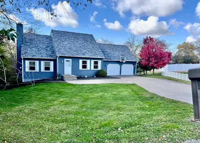 4 Birchwood Drive, Blue Grass, IA 52726 - #2