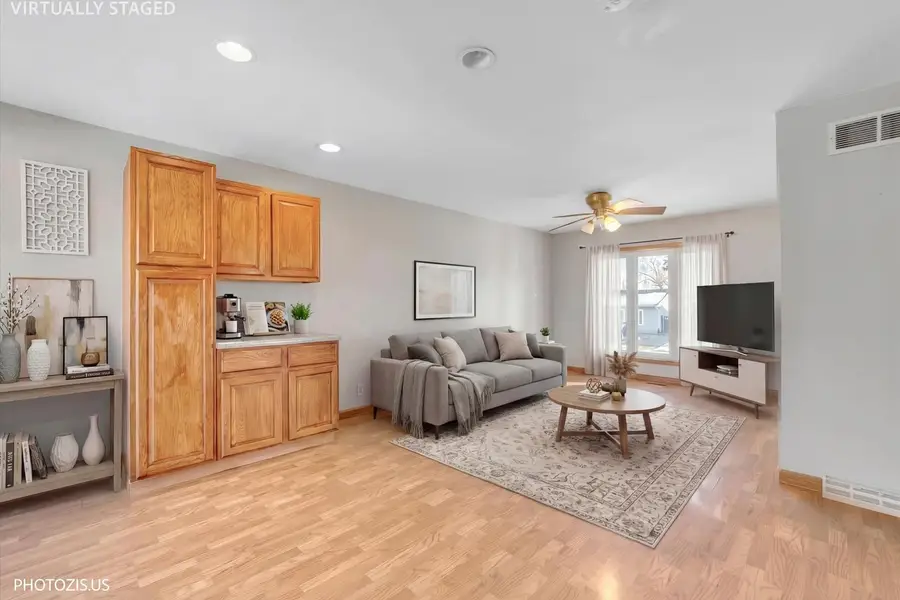 212 Pell Avenue, Romeoville, IL 60446 - Image #3