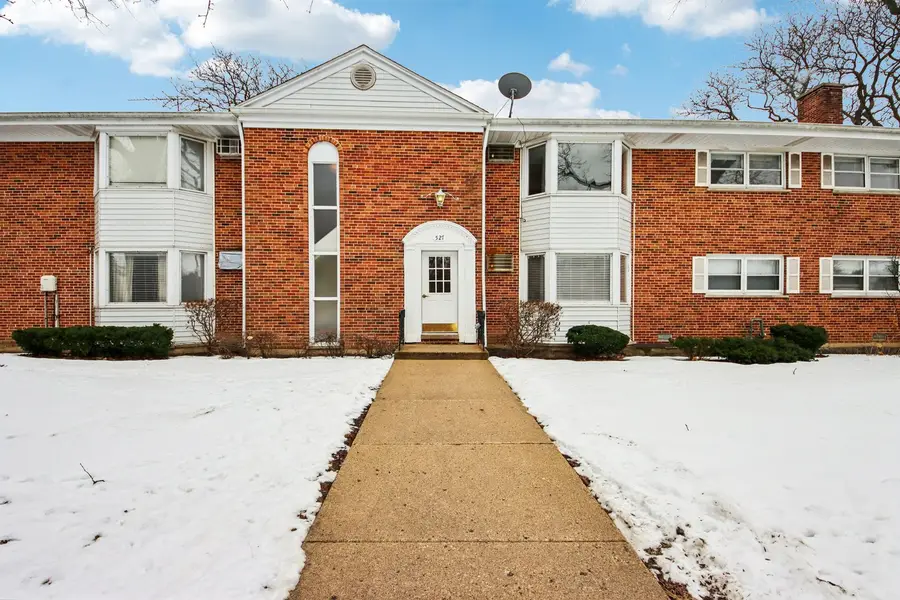 527 W Eastman Street #2C, Arlington Heights, IL 60005 - Image #2