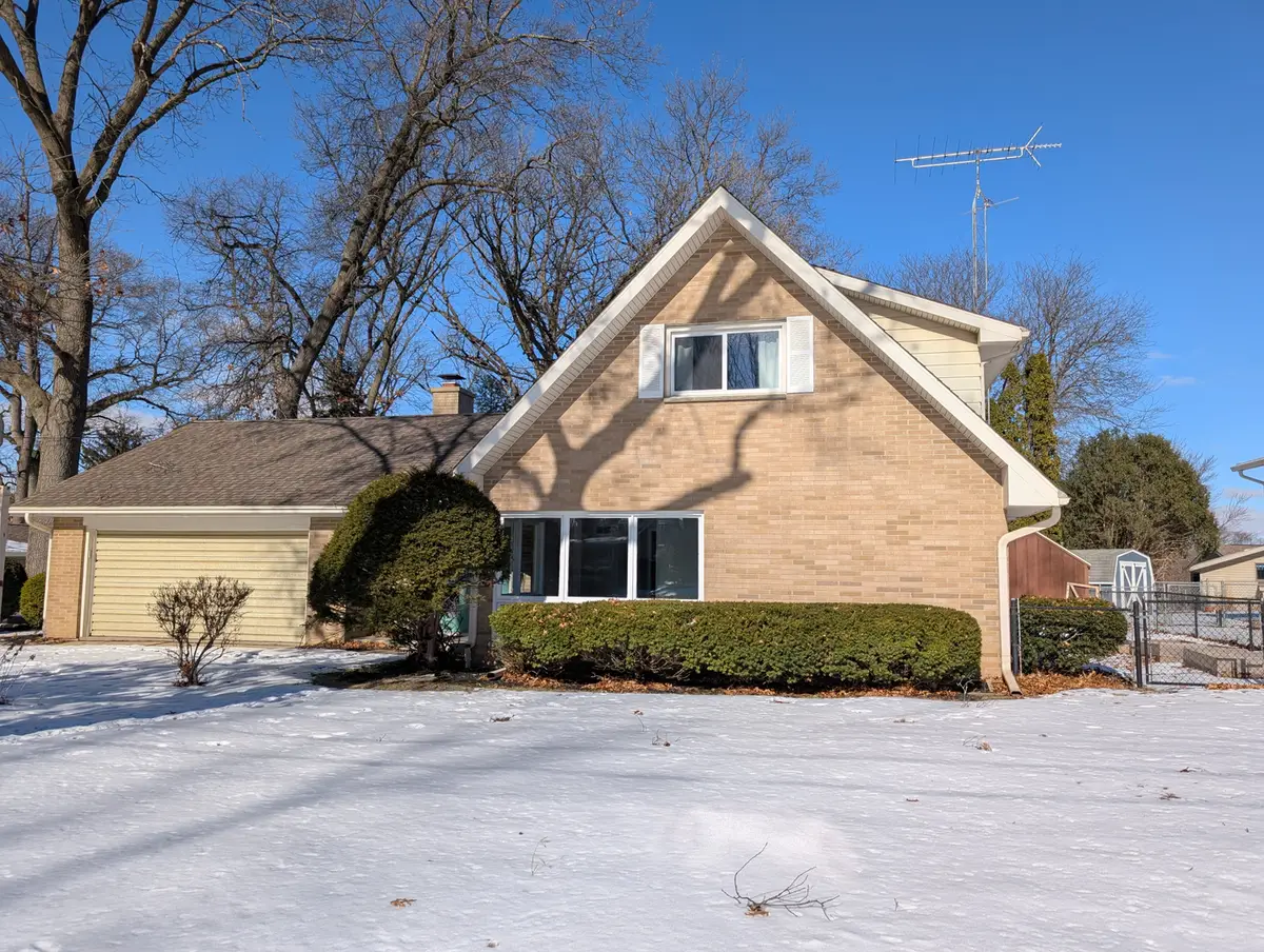 2032 W Laurel Street, Freeport, IL 61032 - #1