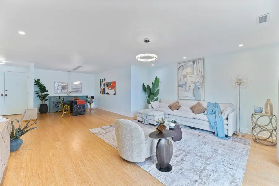 1000 Deerfield Road #204, Highland Park, IL 60035 - #3