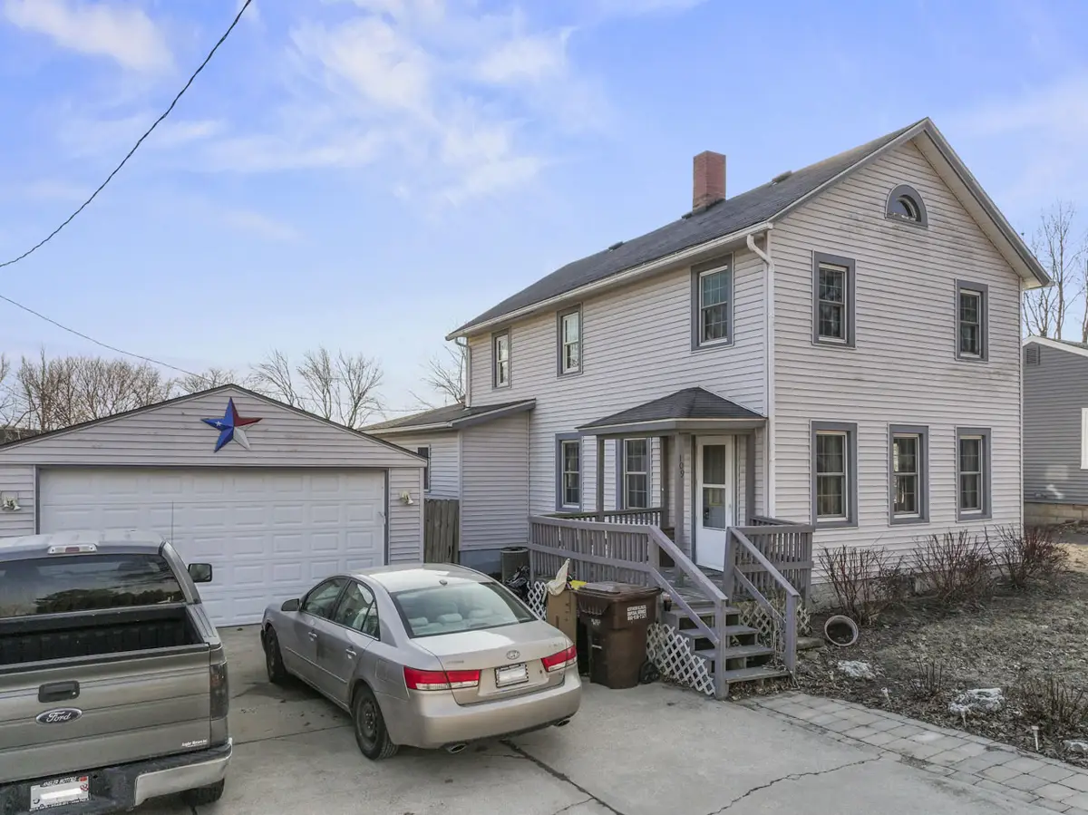 109 E Cherokee Avenue, Shabbona, IL 60550 - #1