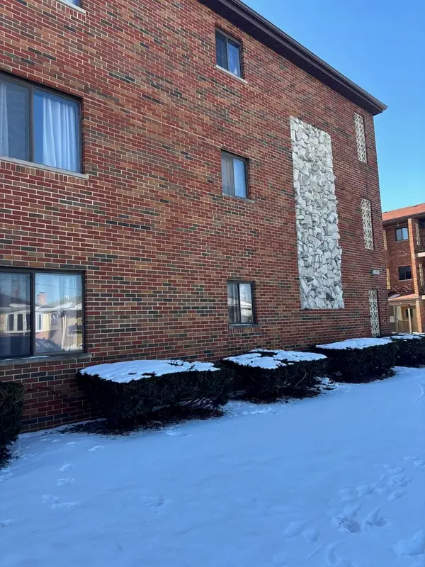 6323 W 64th Place #1D, Chicago, IL 60638