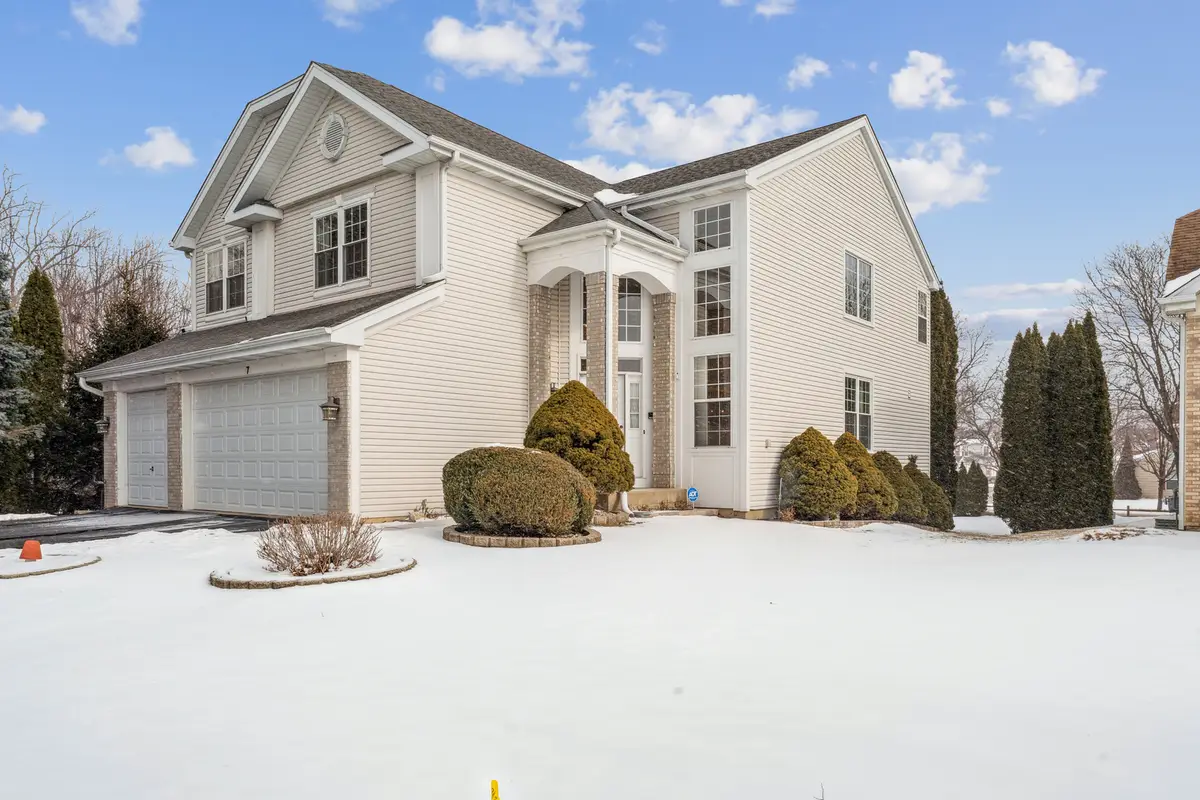 7 Crescent Court, Streamwood, IL 60107 - Image #1