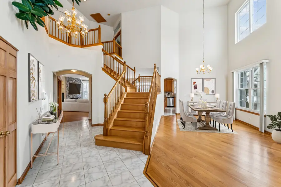 7 Crescent Court, Streamwood, IL 60107 - Image #2