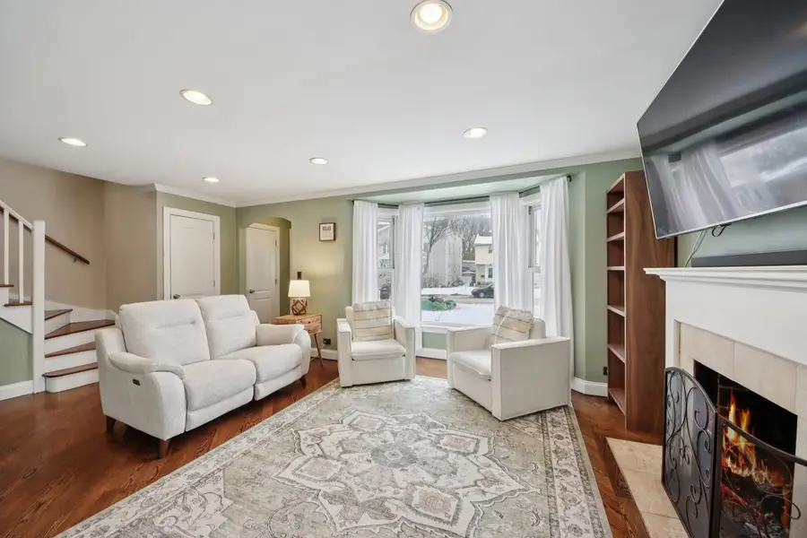 8646 Harms Road, Skokie, IL 60077 - Image #2