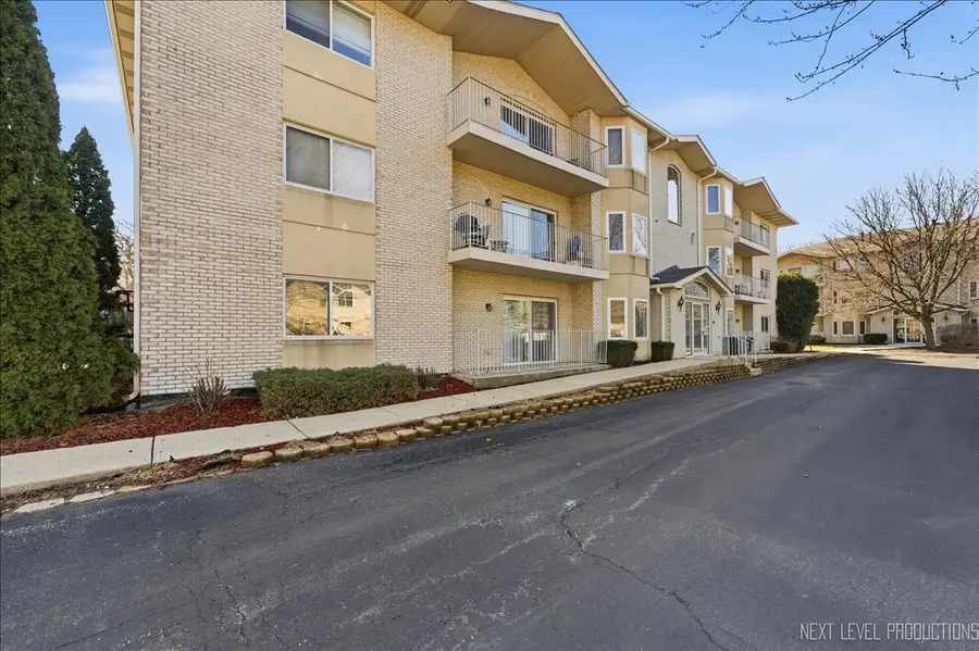 927 Elderberry Circle #103, Naperville, IL 60563 - #3