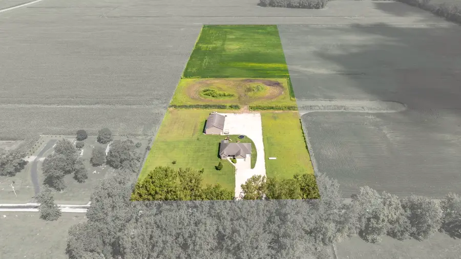 22954 Mcguire Road, Wilmington, IL 60481 - Image #2