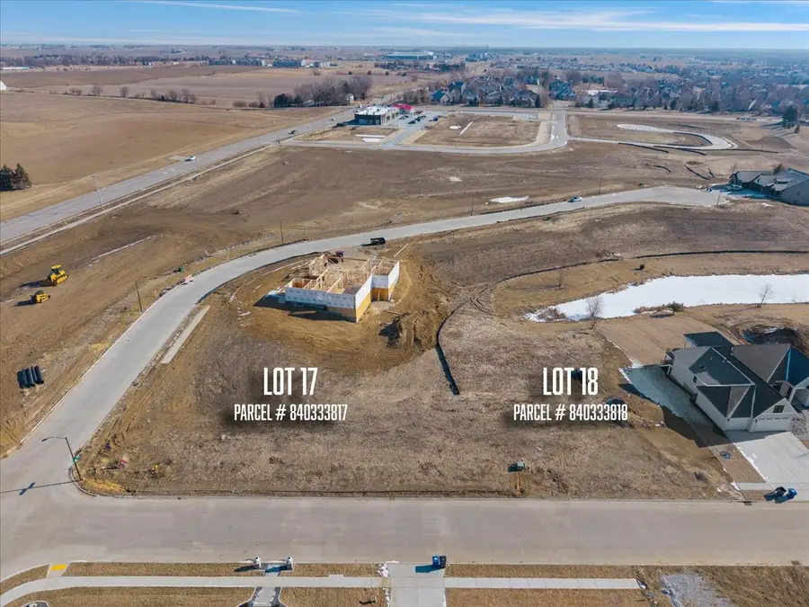 6597 Cardinal Road, Bettendorf, IA 52722 - Image #3