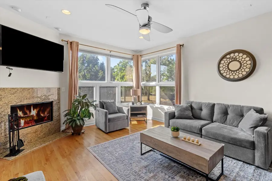 450 E Bowen Avenue #2W, Chicago, IL 60653 - #2