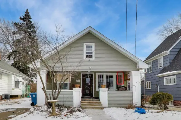 444 S Elmwood Drive, Aurora, IL 60506