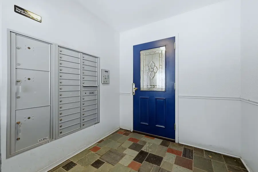 222 Washington Boulevard #105, Oak Park, IL 60302 - #2