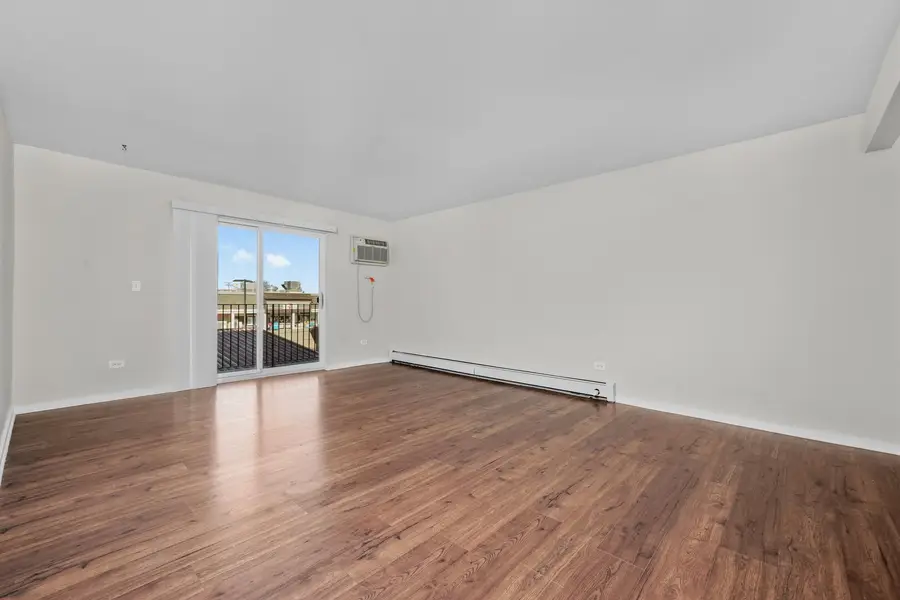 3617 Central Avenue E #201, Glenview, IL 60025 - #2