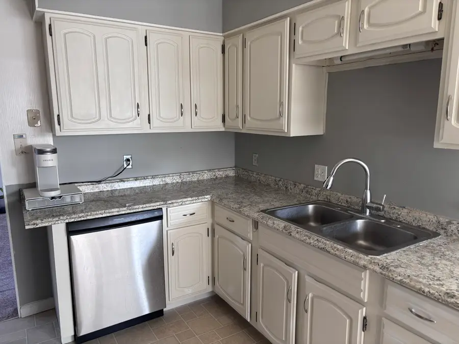 918 14th Avenue, Fulton, IL 61252 - #3