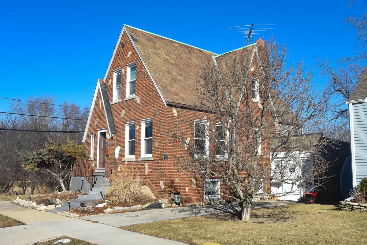 3901 Custer Avenue, Lyons, IL 60534 - #1