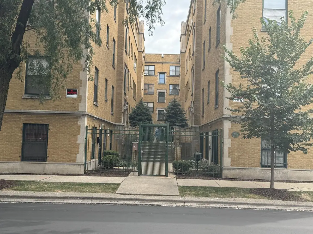 7209 S Yates Boulevard #2B, Chicago, IL 60649 - Image #1
