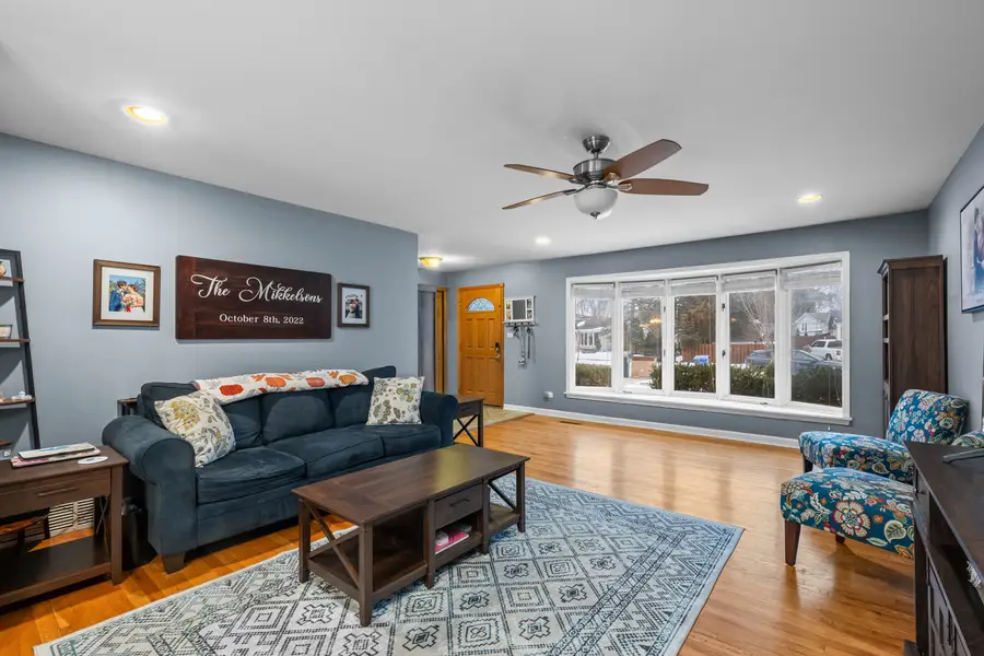 1414 N Indigo Drive, Mount Prospect, IL 60056 - #2