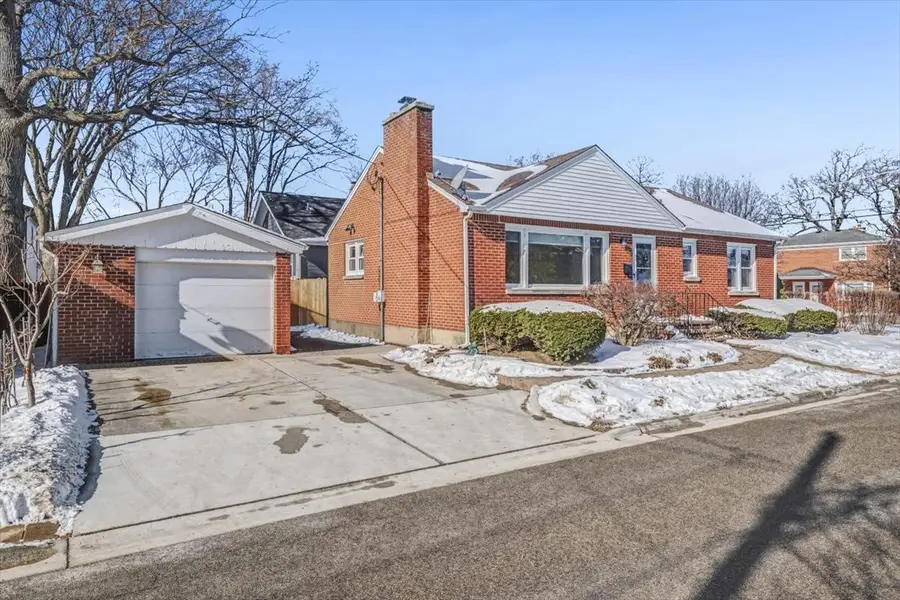 137 Highwood Avenue, Highwood, IL 60040 - #2