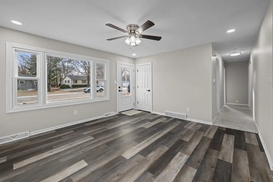 222 S Park View Drive, Park View, IA 52748 - #3