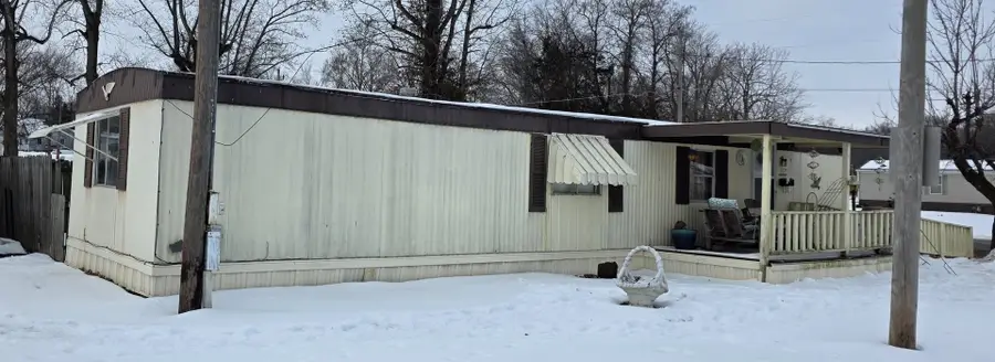 1129 W Dorris Street, Harrisburg, IL 62946 - #2