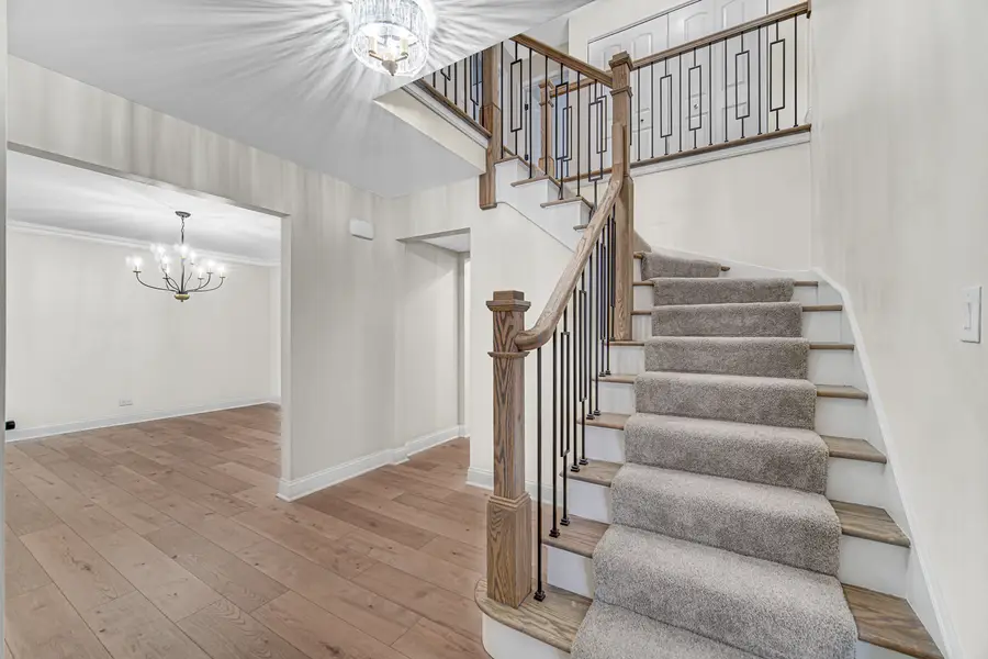 967 W Bauer Road, Naperville, IL 60563 - Image #2