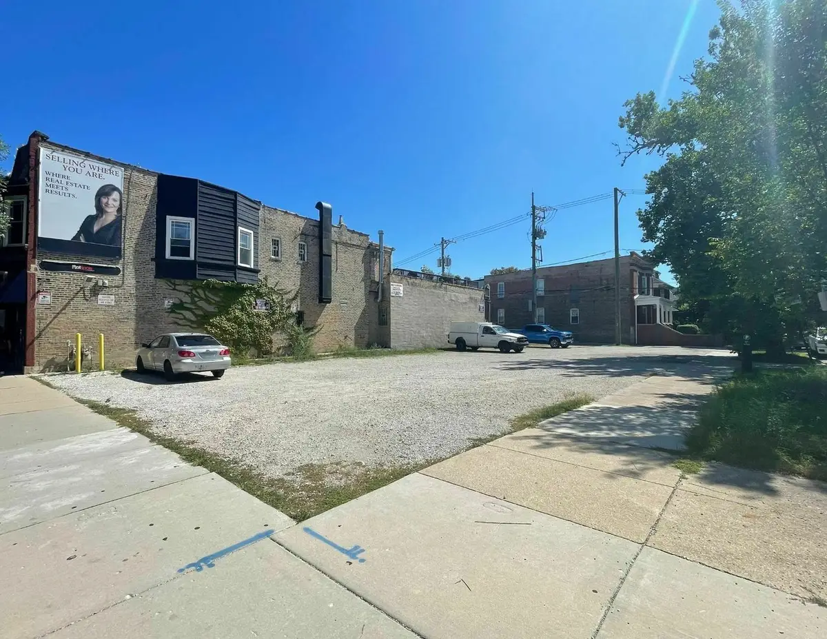 3659 W Irving Park Road, Chicago, IL 60618 - Image #1