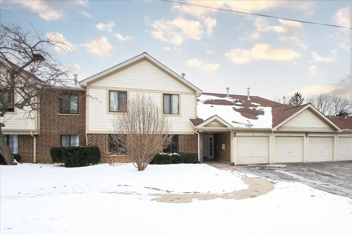 2332 N Old Hicks Road #8, Palatine, IL 60074 - Image #1