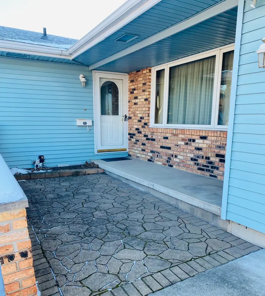 1116 Carrie Avenue, Rochelle, IL 61068 - #3