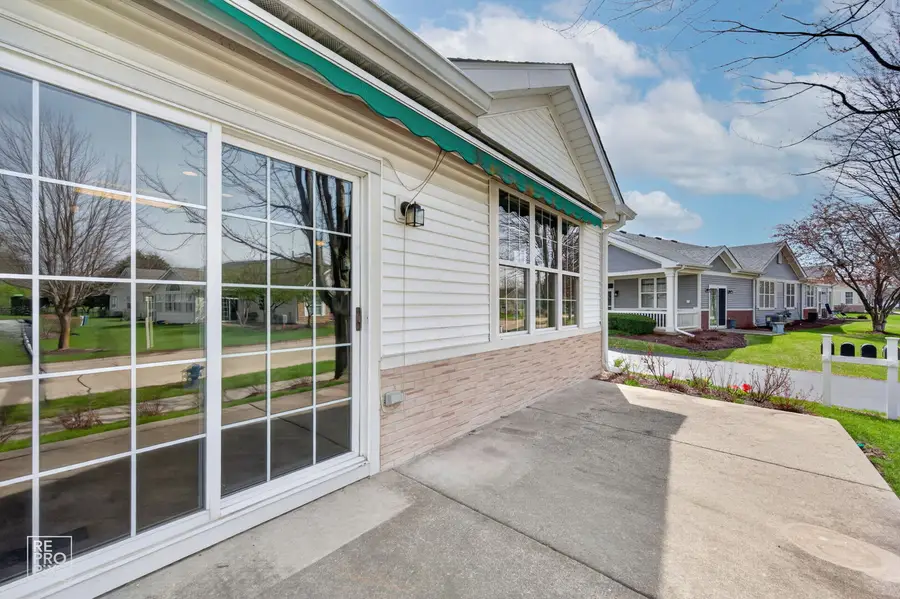 16501 Buckner Pond Way #16501, Crest Hill, IL 60403 - #3