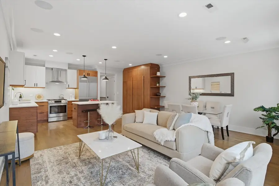 1304 N Hoyne Avenue #3, Chicago, IL 60622 - Image #3