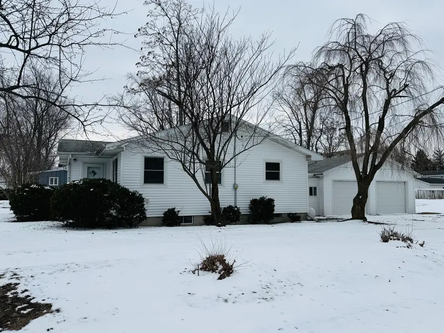 121 N West Street, Gibson City, IL 60936 - #2